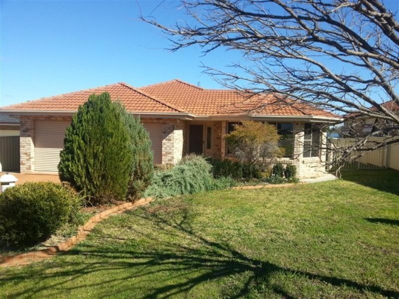 5 Finch Place, Tamworth NSW 2340
