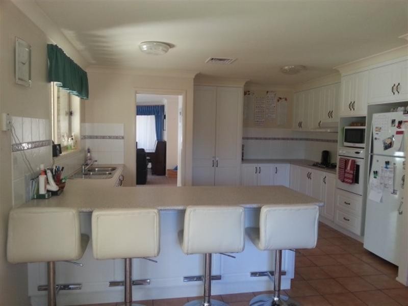 5 Finch Place, Tamworth NSW 2340