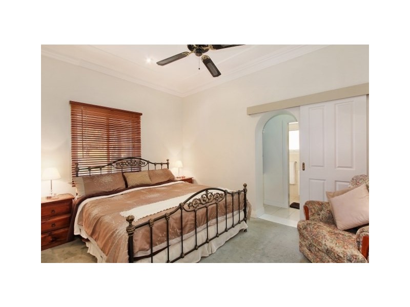 77 Upper Street, Tamworth NSW 2340
