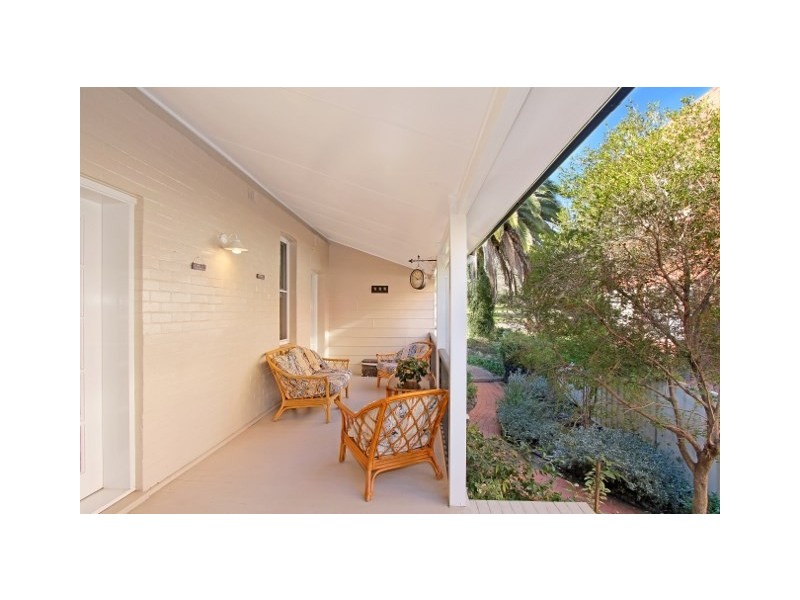 77 Upper Street, Tamworth NSW 2340