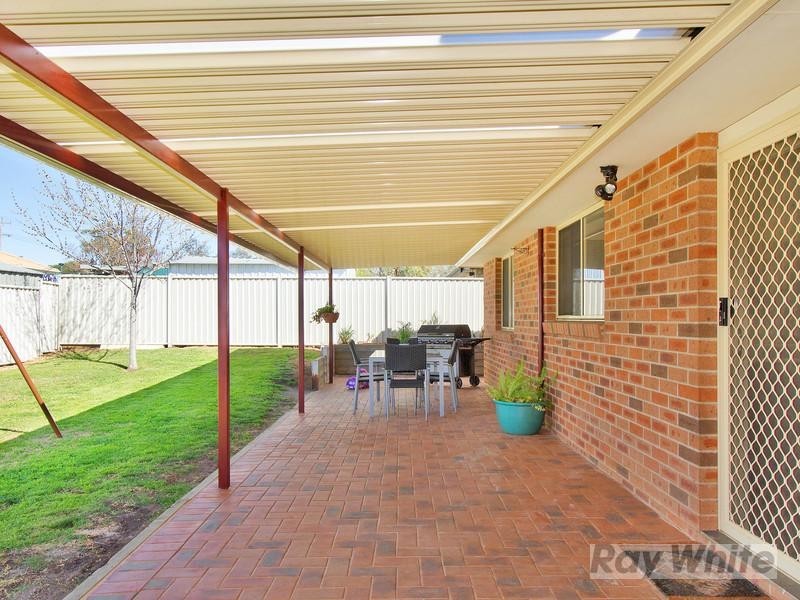13 Warburton Drive, Westdale NSW 2340