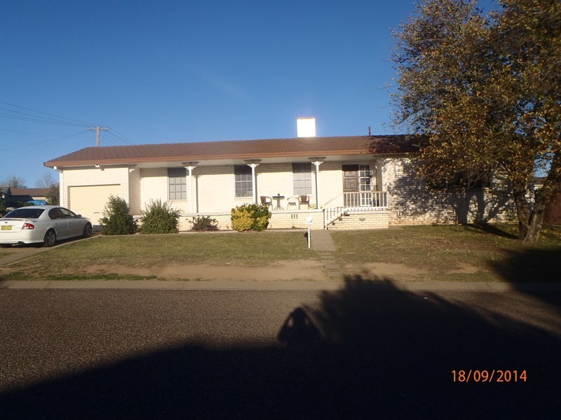 11 Quambi Street, Tamworth NSW 2340