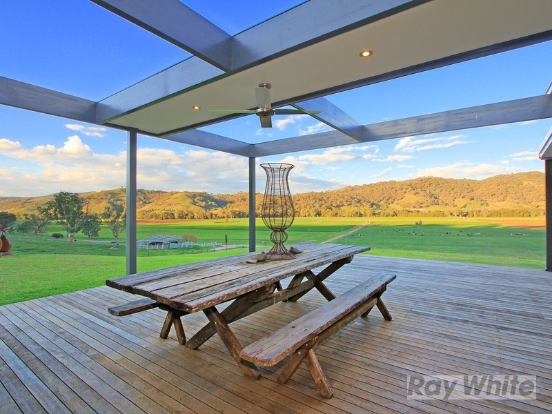 “Hillview” 620 Back Woolomin Road, Tamworth NSW 2340