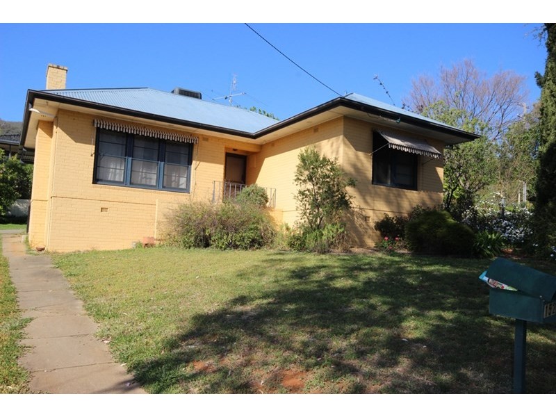 152 Napier Street, Tamworth NSW 2340