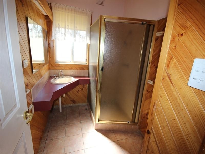 9 Larool Street, Tamworth NSW 2340