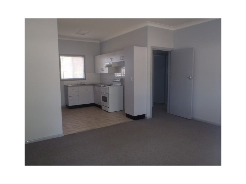 2/55 Manilla Road, Tamworth NSW 2340