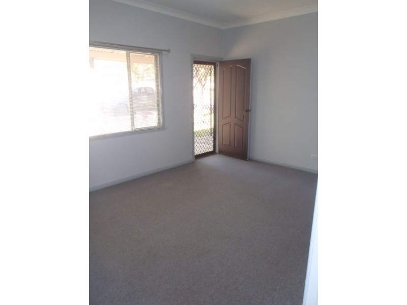 2/55 Manilla Road, Tamworth NSW 2340