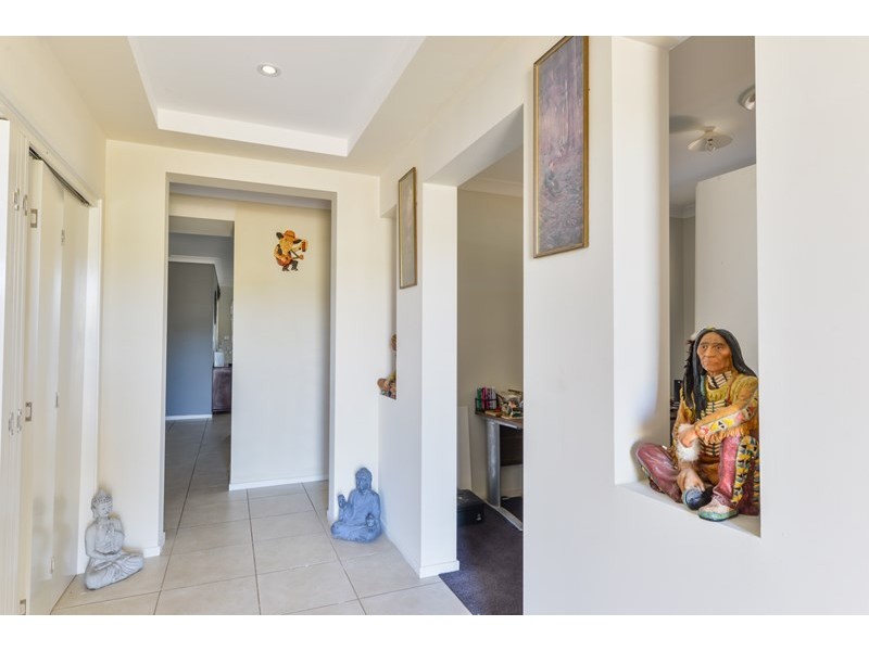 16 Manina Way, Tamworth NSW 2340