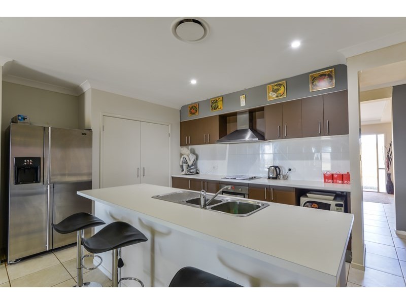 16 Manina Way, Tamworth NSW 2340