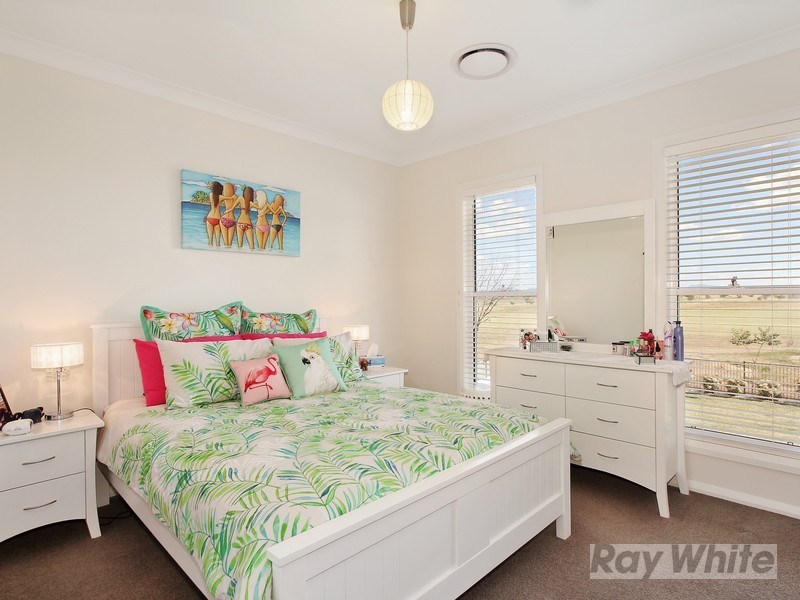 18 Peak Drive, Tamworth NSW 2340