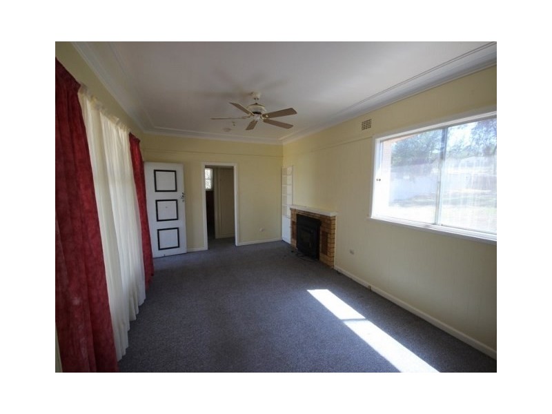 376 Armidale Road, Tamworth NSW 2340
