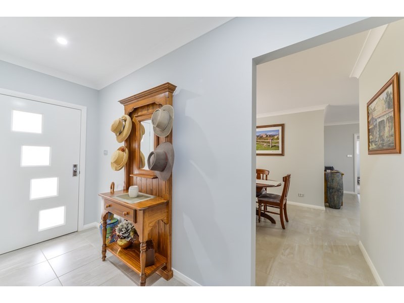 7 Conjola Drive, Tamworth NSW 2340