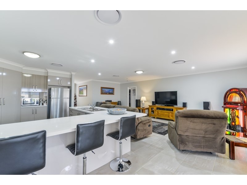 7 Conjola Drive, Tamworth NSW 2340