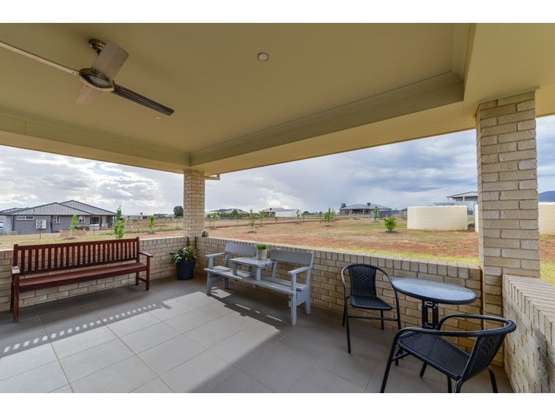 7 Conjola Drive, Tamworth NSW 2340