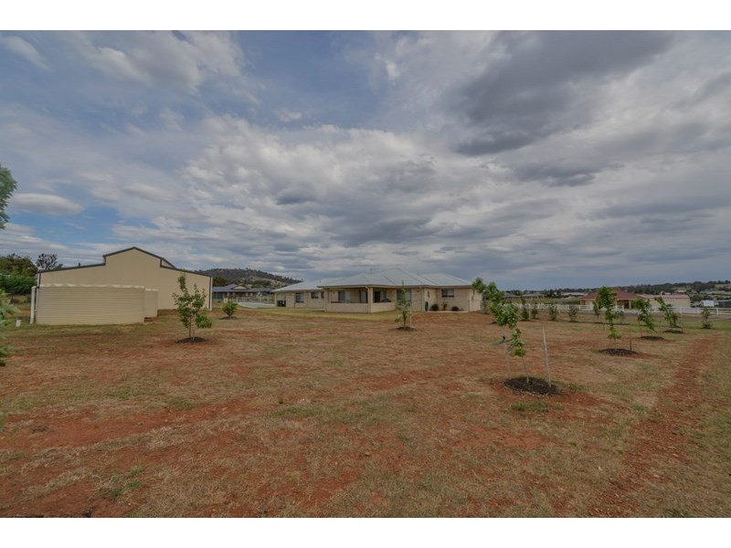 7 Conjola Drive, Tamworth NSW 2340