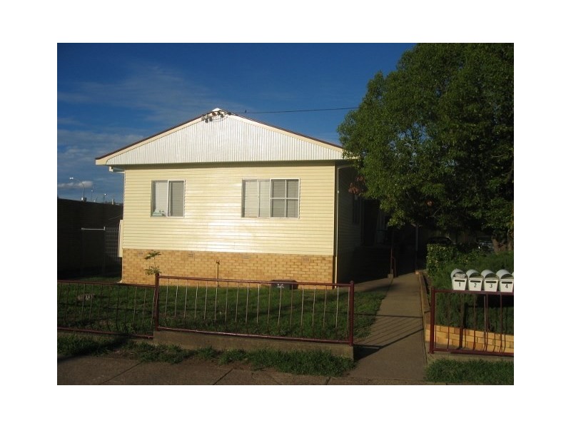 1/86 Denison Street, Tamworth NSW 2340