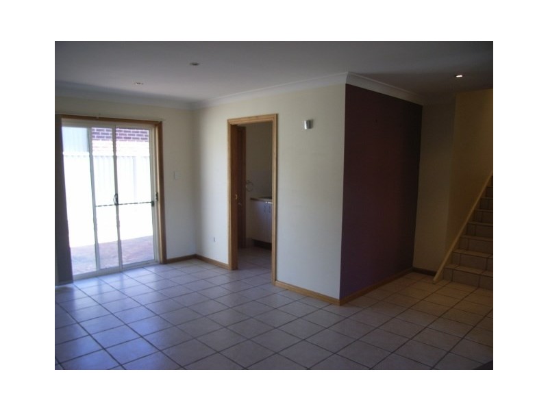 9 Church Street, Tamworth NSW 2340