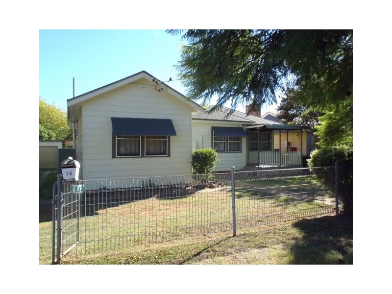 16 Susanne Street, Tamworth NSW 2340