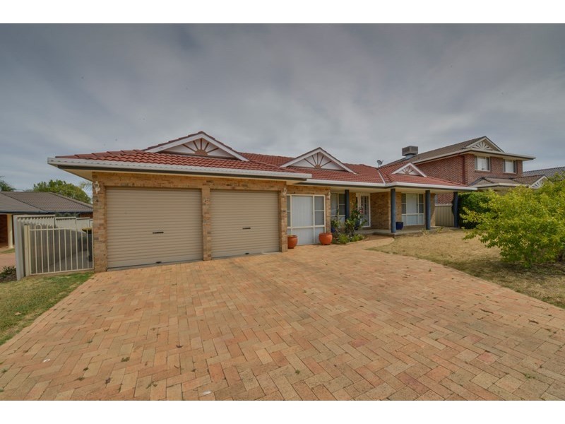 22 Glen Alpha Close, Tamworth NSW 2340