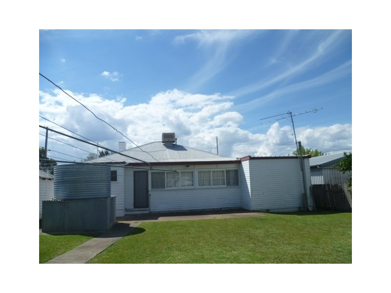 1 cambridge Street, Tamworth NSW 2340