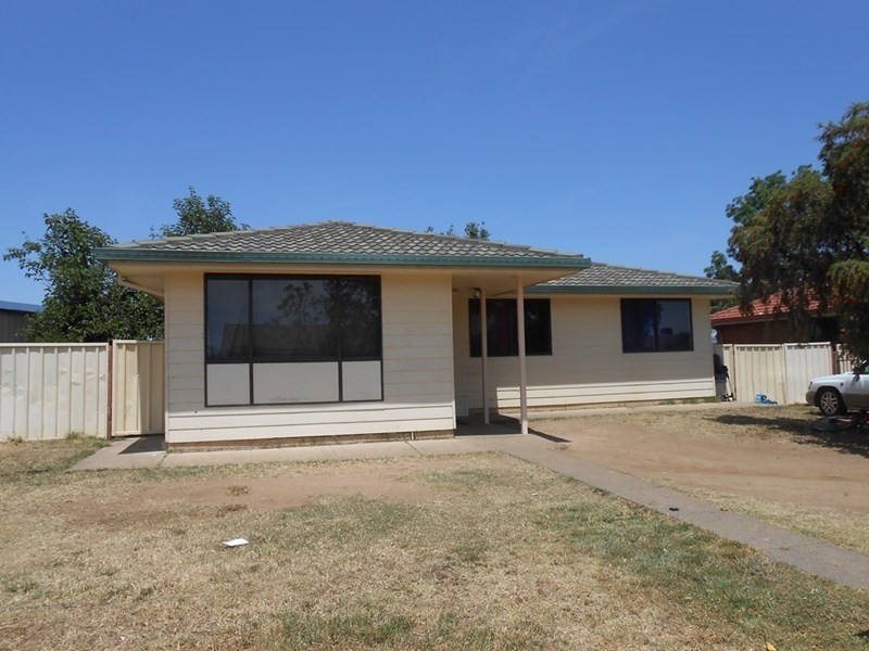 4 Flemming Crescent, Tamworth NSW 2340