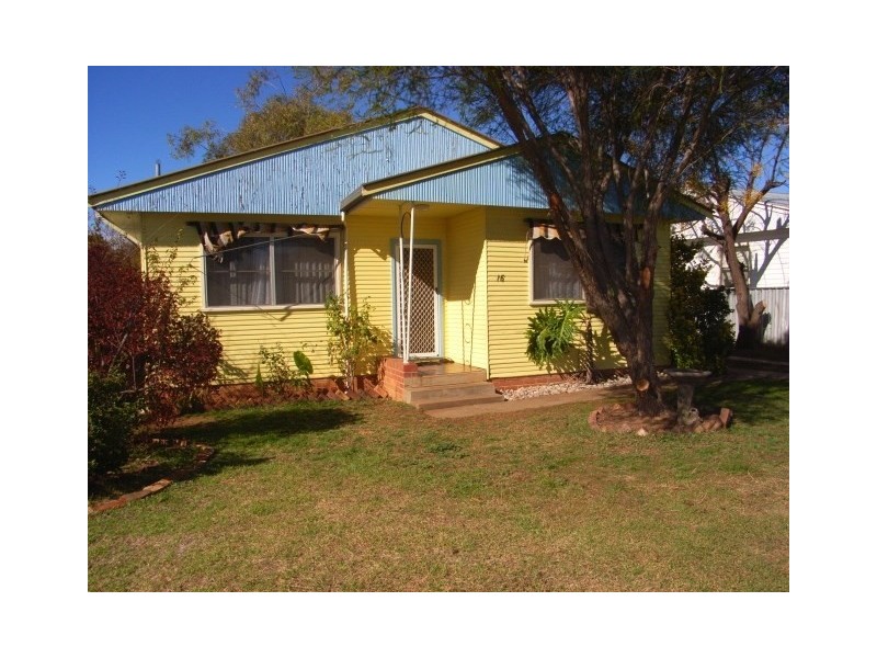 16 Bent Street, Tamworth NSW 2340