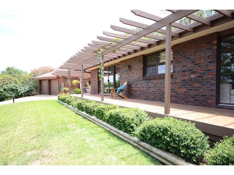 7 Waratah Place, Tamworth NSW 2340