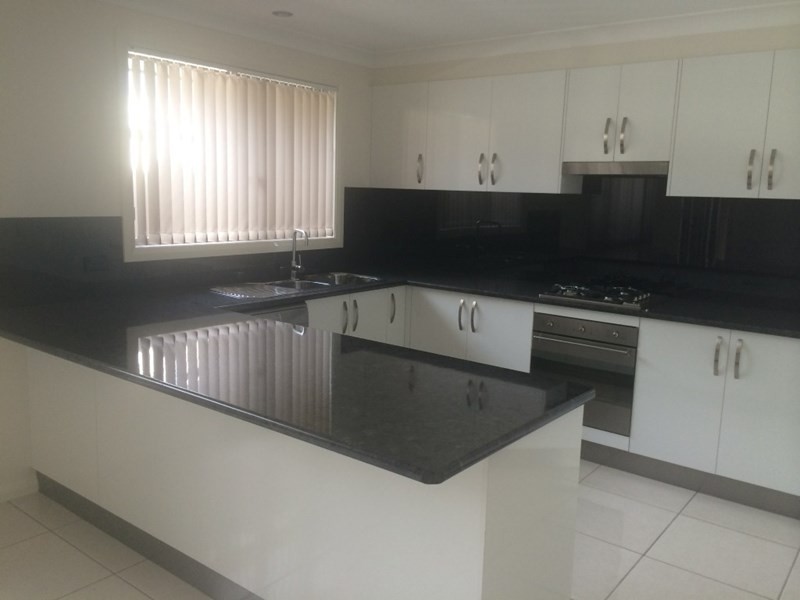 17B Kaputar Close, Tamworth NSW 2340