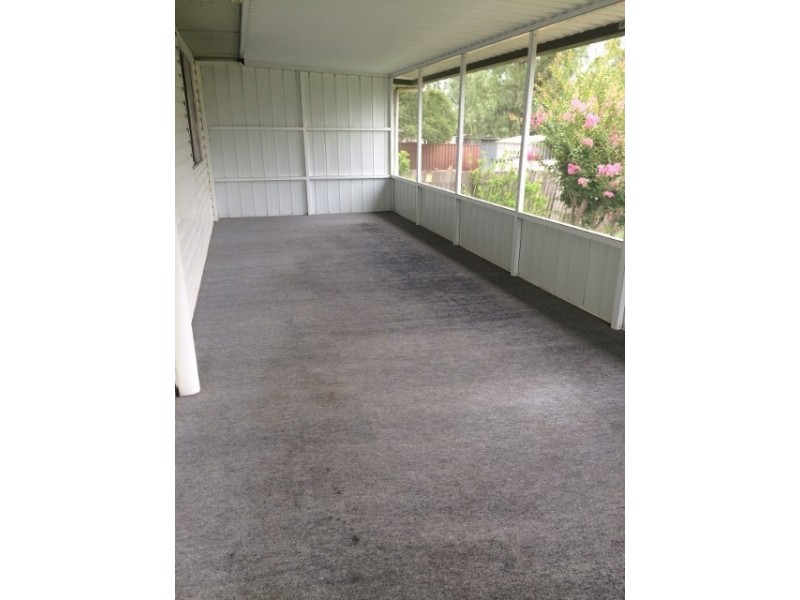 27 Oak Street, Tamworth NSW 2340