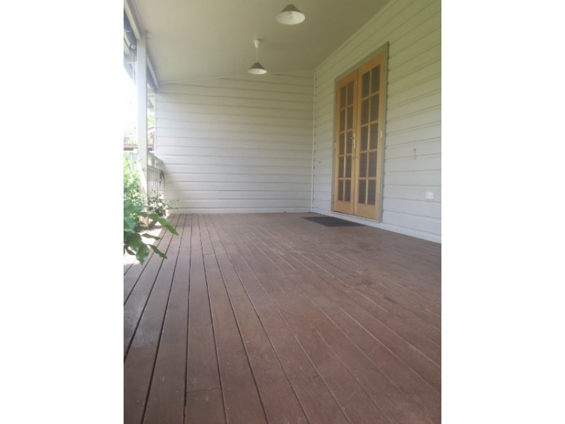 24 White Street, Tamworth NSW 2340