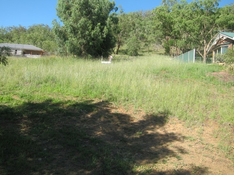 60 Valley Drive, Tamworth NSW 2340