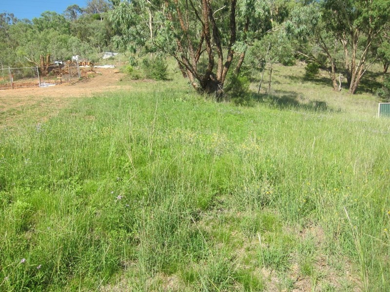 60 Valley Drive, Tamworth NSW 2340