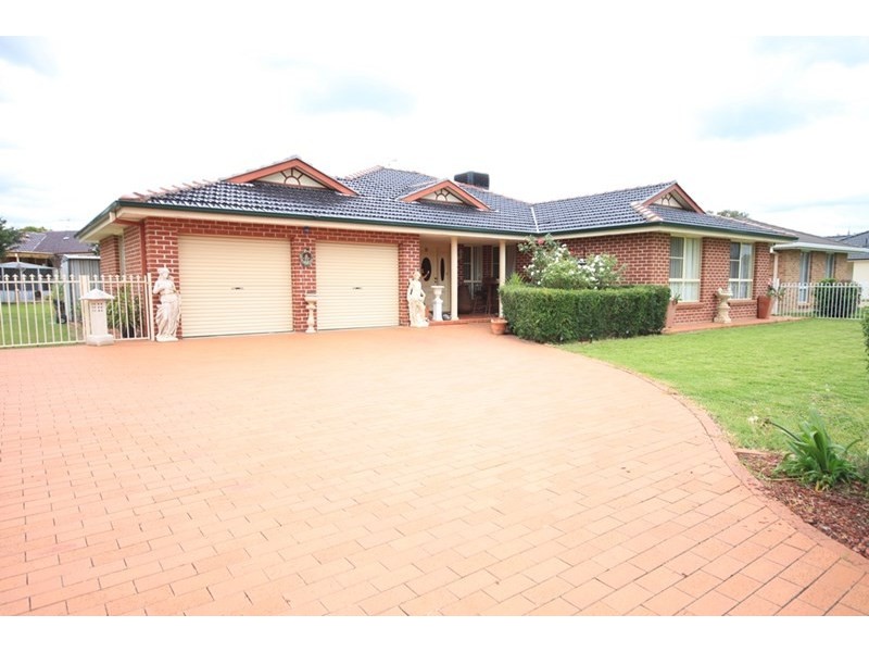 65 Greg Norman Drive, Tamworth NSW 2340