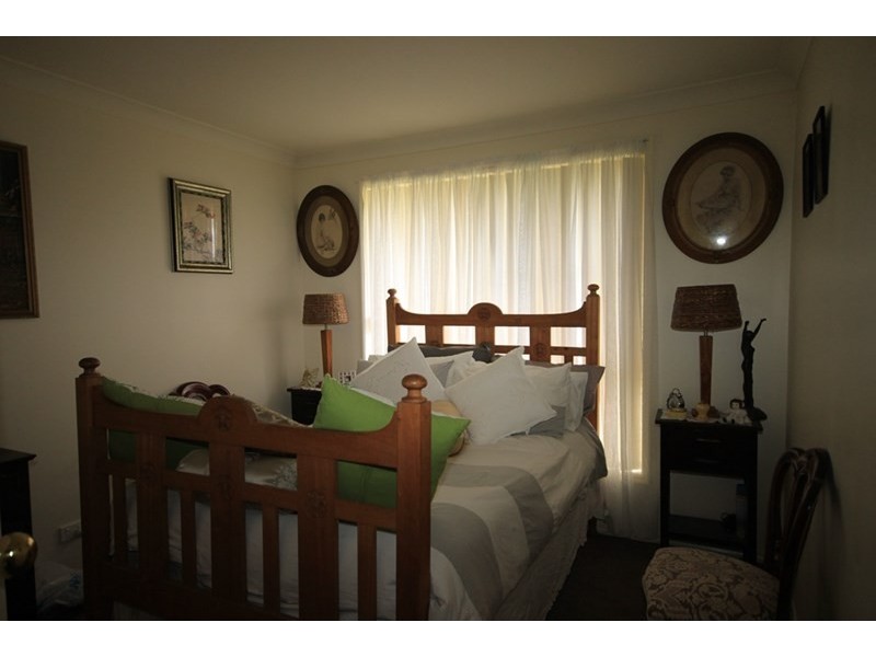 65 Greg Norman Drive, Tamworth NSW 2340
