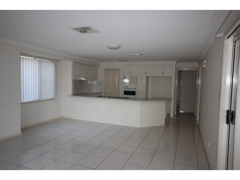 15 Wahroonga Drive, Tamworth NSW 2340