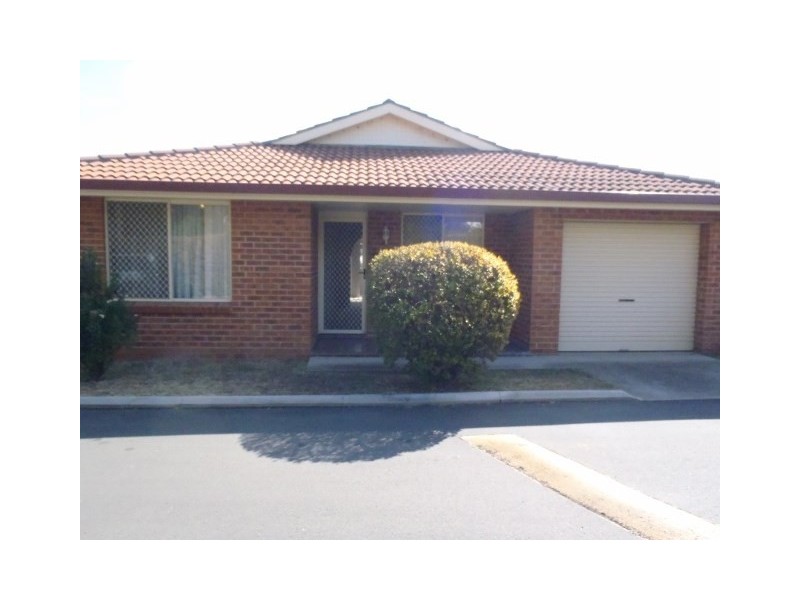 2/183 Johnston Street, Tamworth NSW 2340