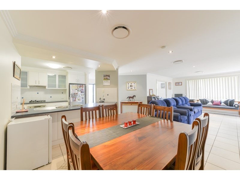 18 Wagonia Drive, Kootingal NSW 2352