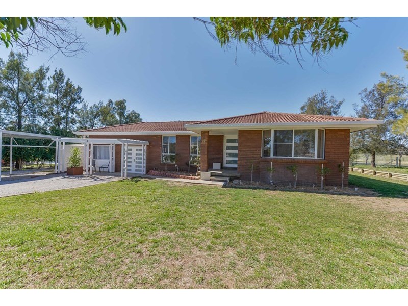 16 Ralfe Road, Tamworth NSW 2340