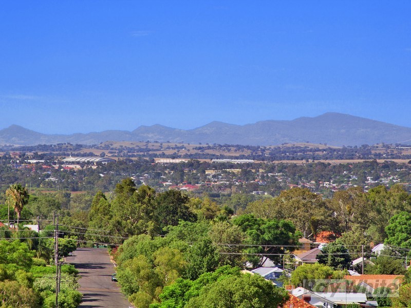 8 Bernice Place, Tamworth NSW 2340