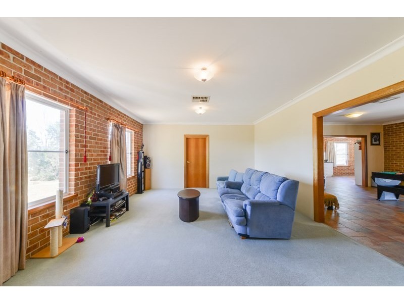 166 Tullamore Road, Tamworth NSW 2340