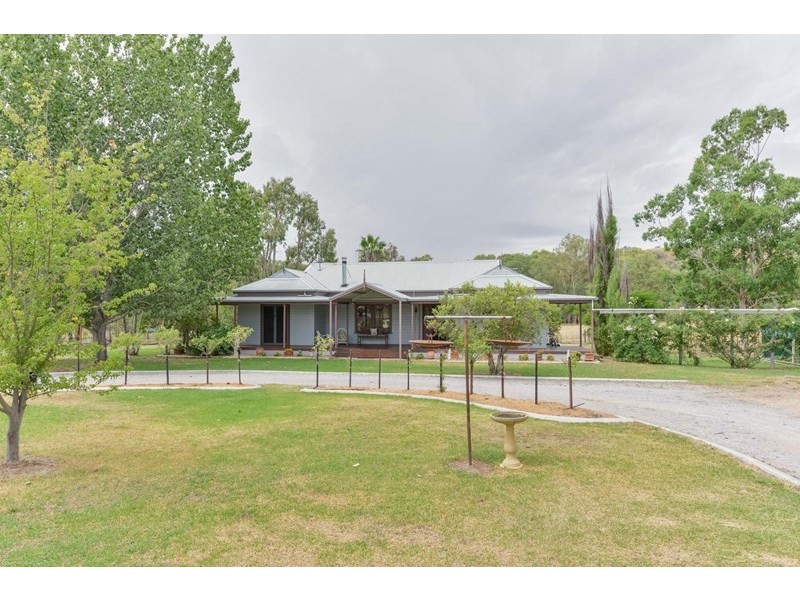 62 Avoca Road, Tamworth NSW 2340