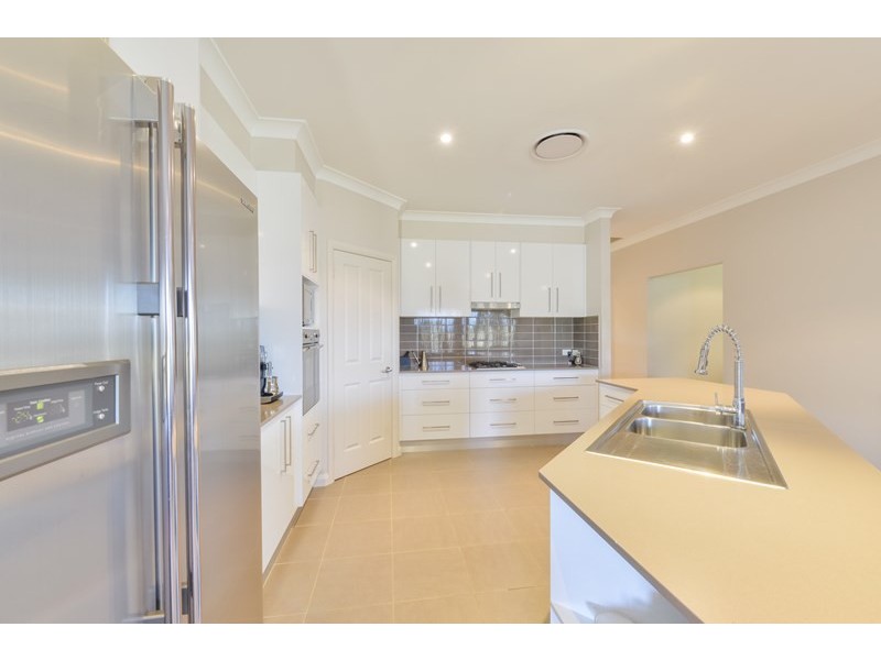 38 The Grange, Tamworth NSW 2340