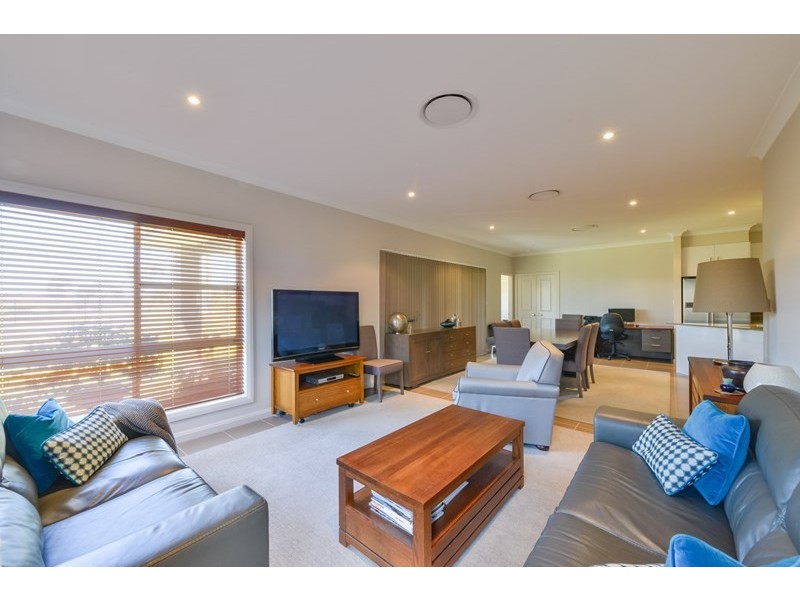 38 The Grange, Tamworth NSW 2340