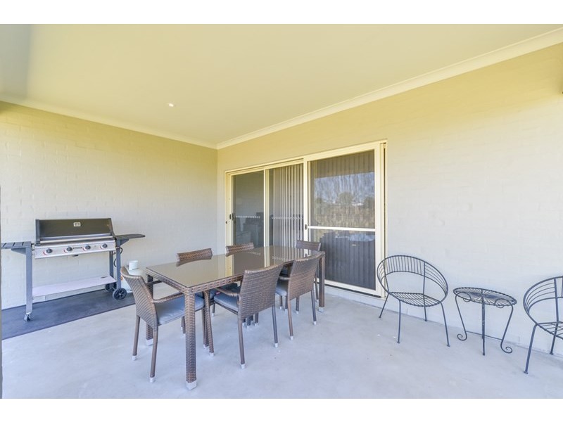 38 The Grange, Tamworth NSW 2340