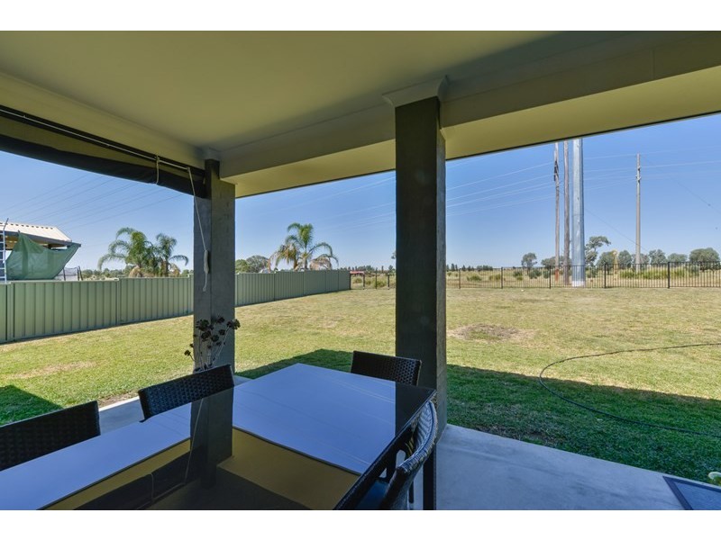 38 The Grange, Tamworth NSW 2340