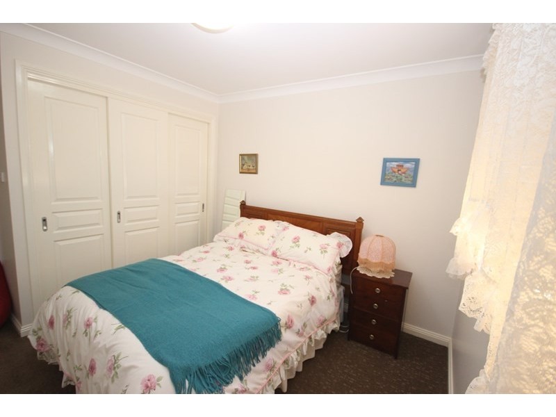 1 Warrabah Close, Tamworth NSW 2340