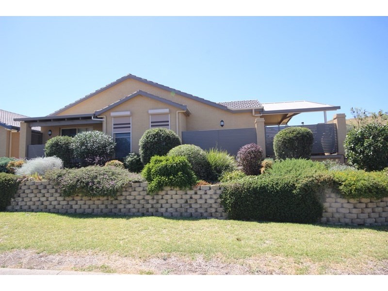 1 Warrabah Close, Tamworth NSW 2340