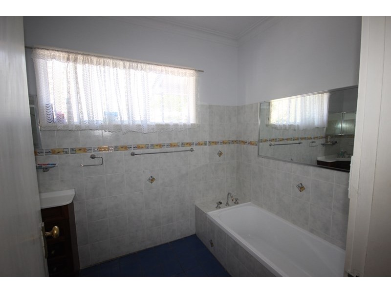 60 David Street, Tamworth NSW 2340