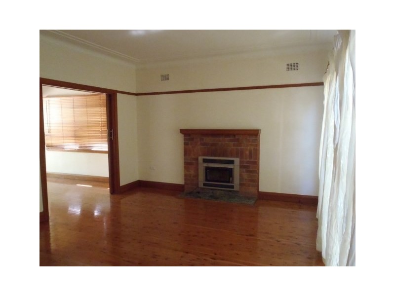 102 Rawson Avenue, Tamworth NSW 2340