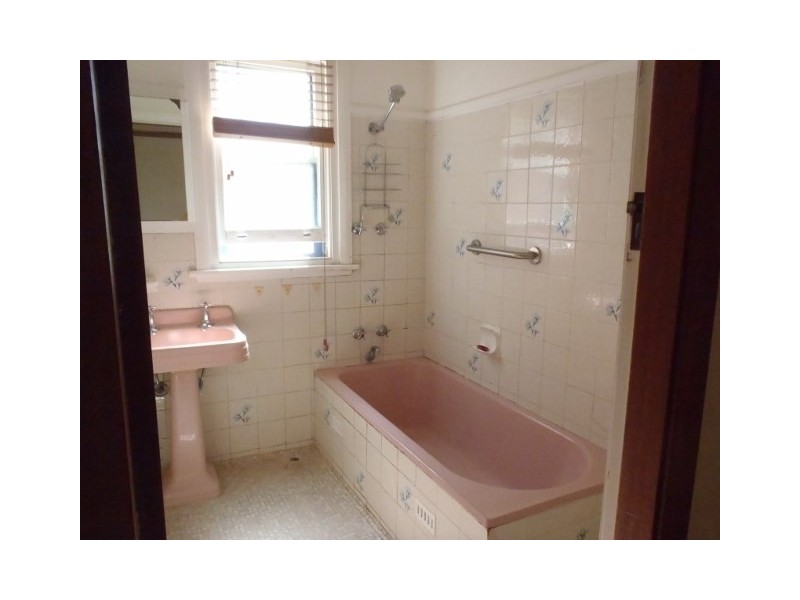 102 Rawson Avenue, Tamworth NSW 2340